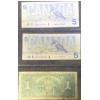 Image 5 : Canadian $1 & $5 Bills
