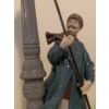 Image 2 : LLADRO Porcelain 'Lamplighter' Figurine - 18.5T 