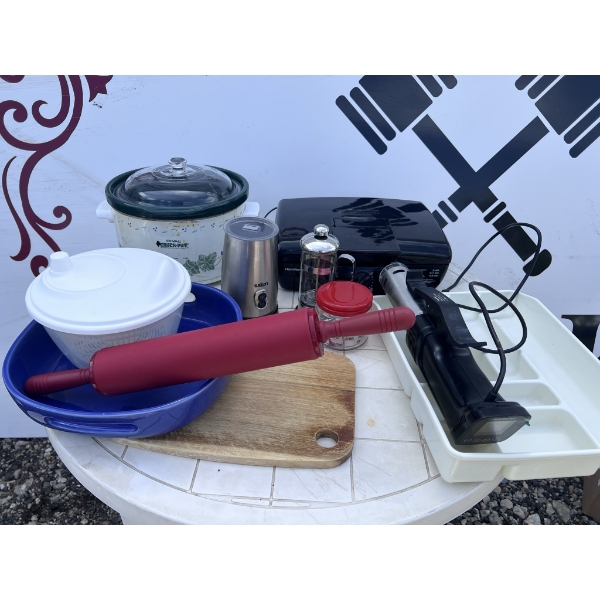 Kitchen Appliances and Accessories Lot