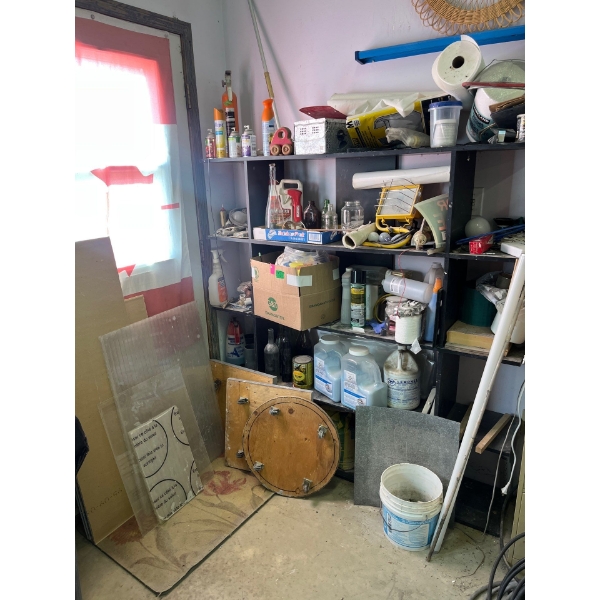 Dolly‘s shelf vintage Pepsi bottle vintage bottles all contents included, including shelf