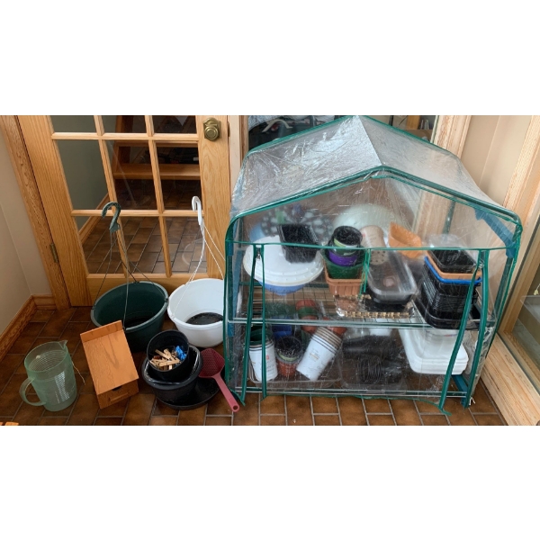 Home Garden Shelf & Pot Contents - 40T  