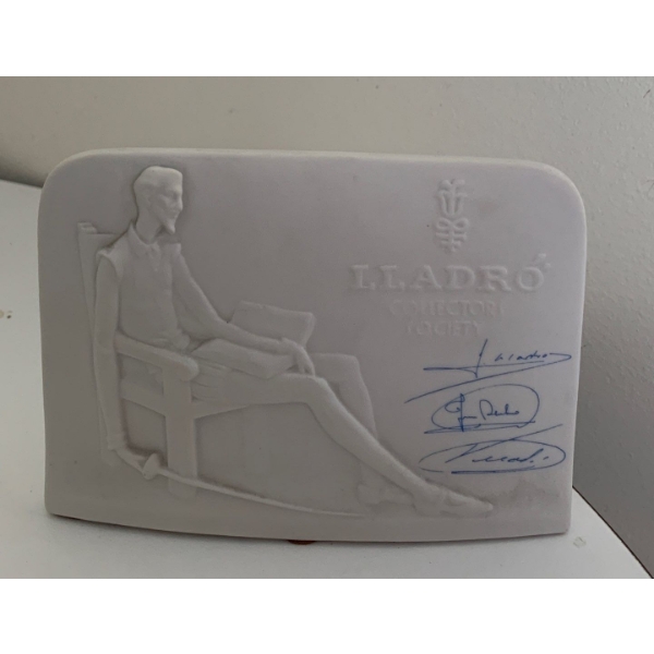 LLADRO Collectors Society Plaque  -  6L  