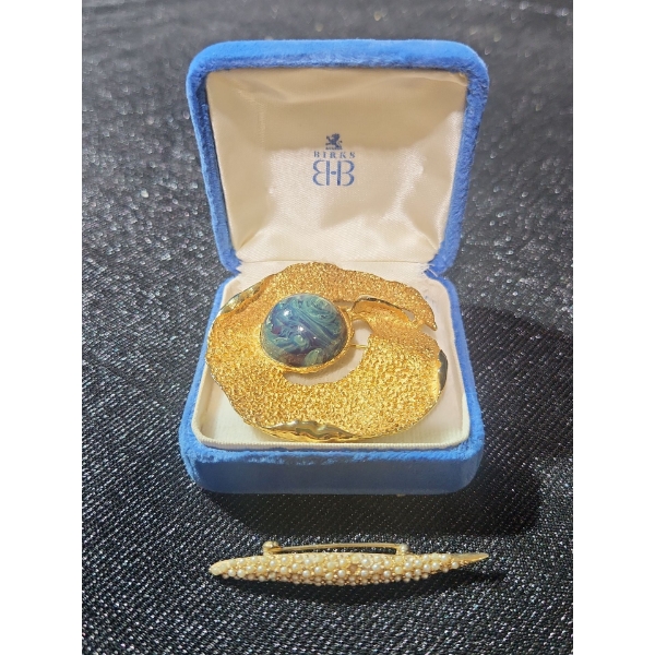 Unique Gold Toned Brooches 