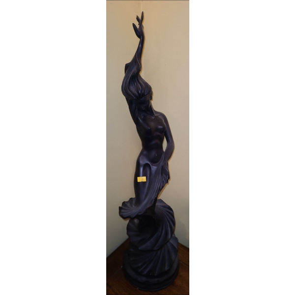 Female Resin Sculpture 7" Diameter Base, 27 T 