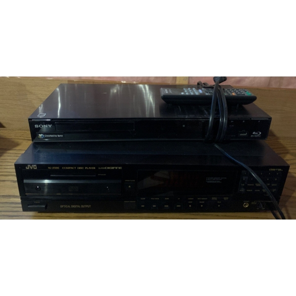 Sony Blue Ray Mo. BDPS700 w/ JVC Compact Disk Player Mo. XL-Z555