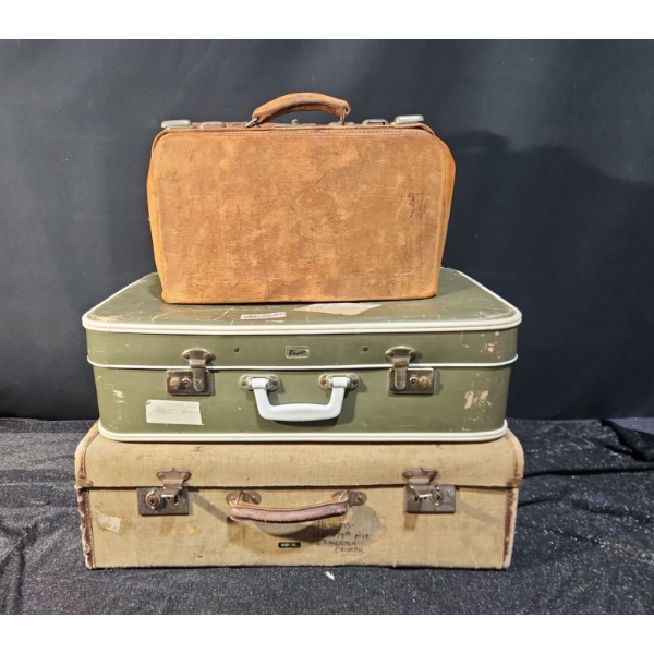 Trio Of Luggage! 2 Older Hardtops, Old Linens, Leather Doctors Bag- Beige Clasps Broken**