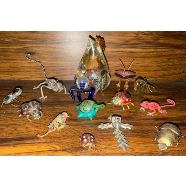 Assorted Insect Collectibles w/ Rooster Paperweight