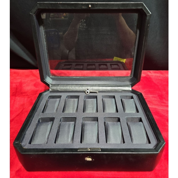 Black Leather 5 Watch Holding Case with Lock and Key