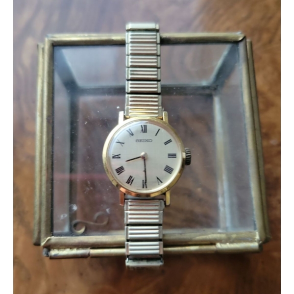 Vintage SEIKO 11-0039 Woman's Wrist Watch Gold Plated 