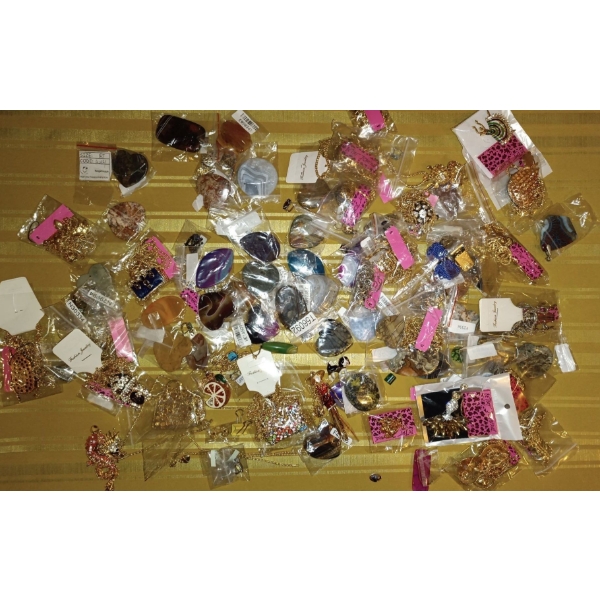 Large Assortment of Fine Jewelry & Costume Jewelry Pieces  Neck Laces, Braceletts, 