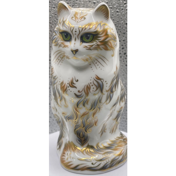 Gorgeous English Royal Crown Derby Bone China Fifi - 5.5In Tall