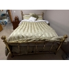 Image 3 : Brass Bed Frame with Mattress and Bedding