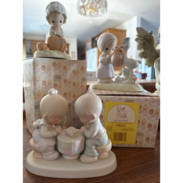 New Precious Moments Collectables 5T