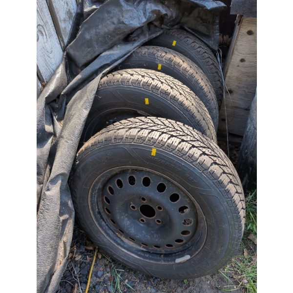 Goodyear 215/65R17 Set of 4 Winter Tired on Rims, Barely Used 