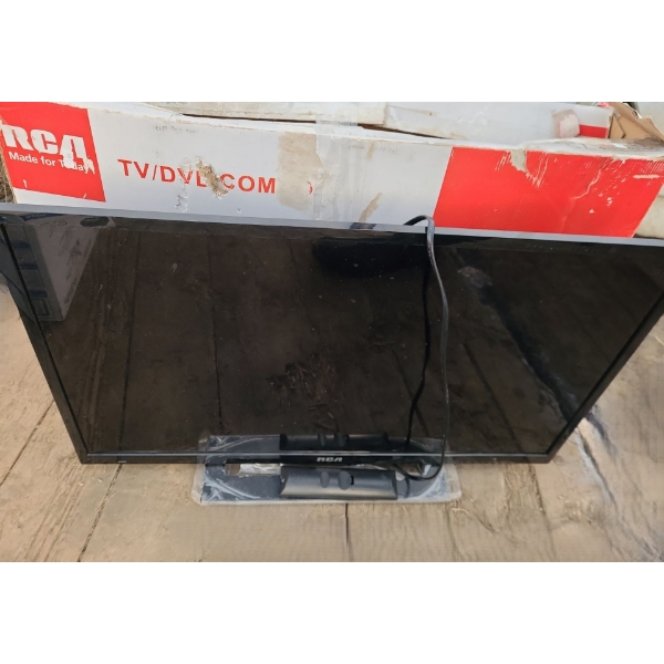 RCA 32" HDTV Model RLDEDV3255-A-C w/ Remote 