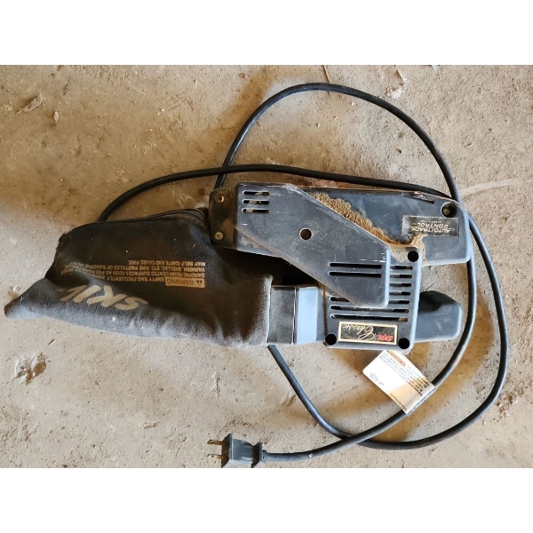 Skil Model 7303 Sander 