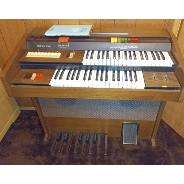 Electronic Organ -- 39W, 20D, 36T 
