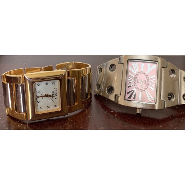 Gold Toned Wrist Watch & Able Quartz 