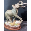 Image 3 : Franklin Mint "Ruler Of The African Plains" Porcelain Elephant Statue