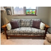 Image 1 : Beautiful Mission Style Oak Couch with Large Oak Sides, very well built in amazing condition with fl