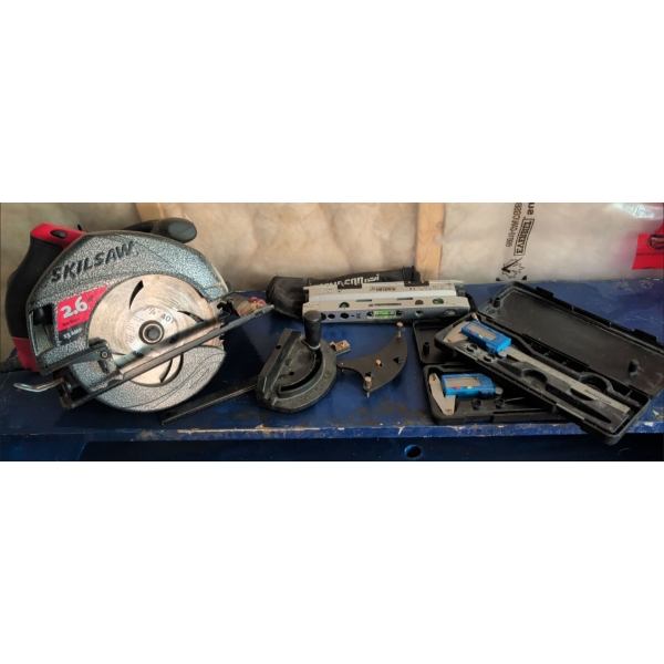 SKIL Circular Saw w/ Assorted Measuring Tools & Level