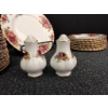 Image 5 : Royal Albert Old Country Roses Bone China Plate Set, 39 Pieces