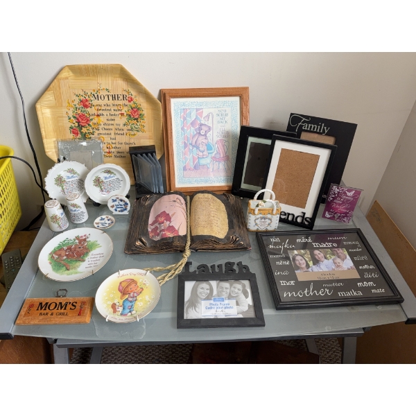 Mother's Day and Family Decor