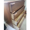 Image 5 : Retro Oak 4 Drawer Dresser 31x15x33 w/ Neutral Art Deco Table Lamp 