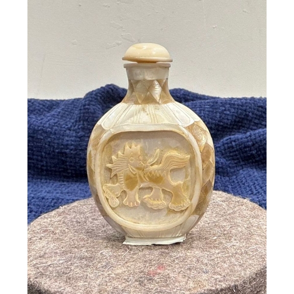 Dragon Snuff Bottle with Spoon 3H
