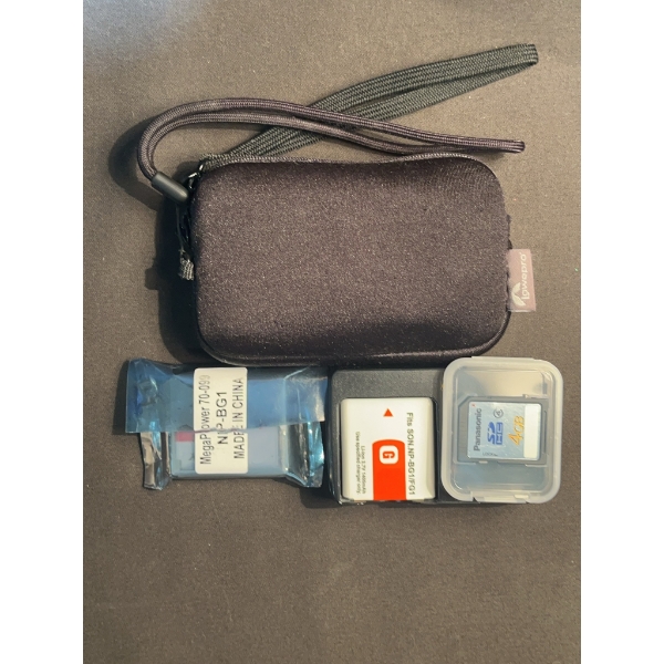 Sony Cyber-shot DSC-WX150 Camera Bundle
