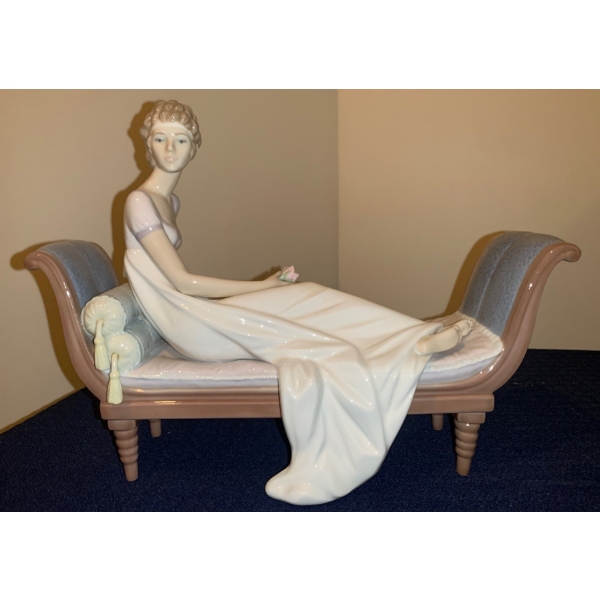 LLADRO Porcelain Retired 'Intermezzo Chaise Lounge' Sculpture  - 12W, 4D, 8T