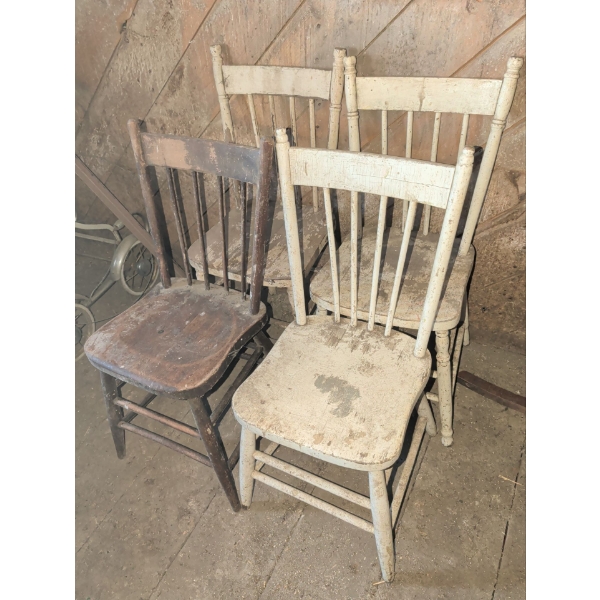 Set Of Antique Spindle Chairs (4) 24"Tall