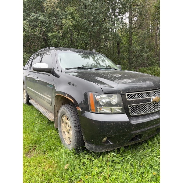 2010 Chevrolet Avalanche LTZ 4WD Pickup, Black