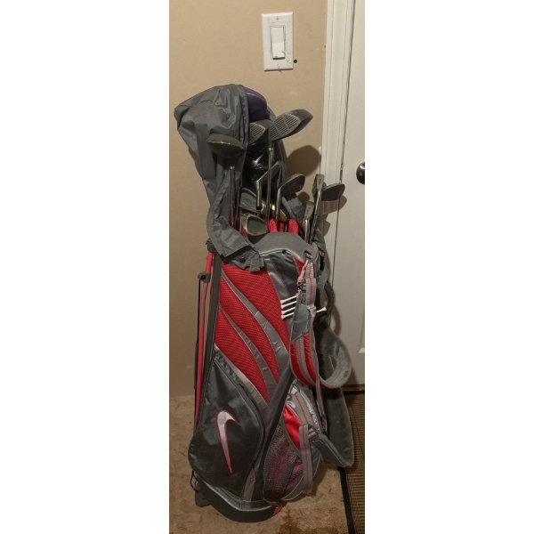 Wilson 'Reflex' Golf Clubs Set w/ Nike Carrying Case and New Golf Gloves 