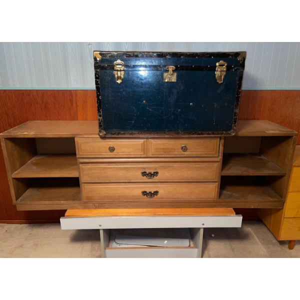 Big Blue Steamer's Trunk Empty w/inserts