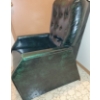 Image 2 : Waterproof Vintage Recliner - Tufted Design 32x34x44