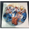 Image 6 : 5 Assorted Decorative Plates with Boxes