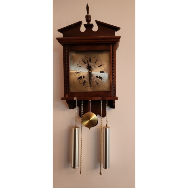 31 Tage Pendulum Wall Clock in Wooden Case 11 W, 5 D, 26 T (Case Dimensions)