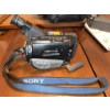 Image 6 : Sony Handycam Vision CCD-TRV65 Camcorder Set