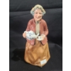Image 1 : Royal Doulton "Teatime" Figurine, 7 T