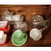 Image 5 : Pyrex Kitchenware: Carafe, Rectangular Containers, Pie Plate- Other Assorted Glassware Included