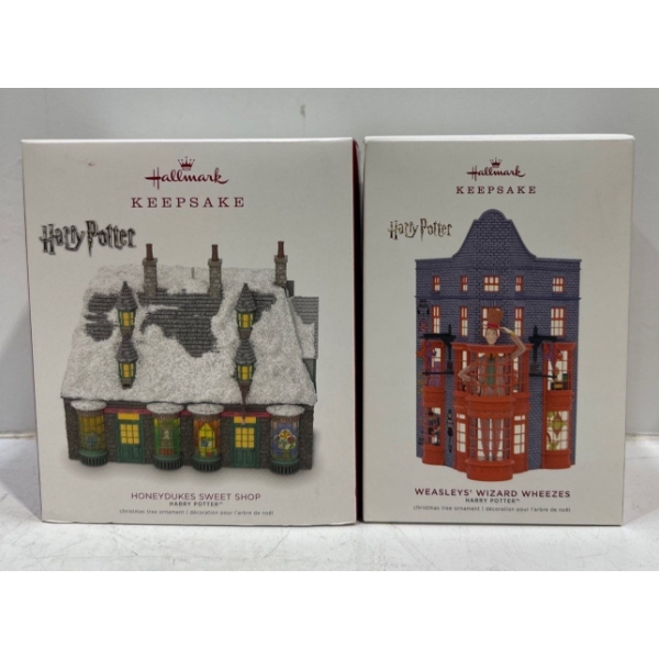 Harry Potter- Honeydukes Sweet Shop, Weasley Wizard Wheezes Hallmark Ornaments