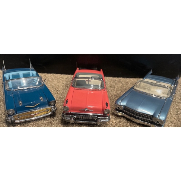 1957 Pontiac Bonneville 1:24 Scale/ 1957 Chevrolet Bel Air 1:24 Scale/ 1959 Cadillac El Dorado 1:24
