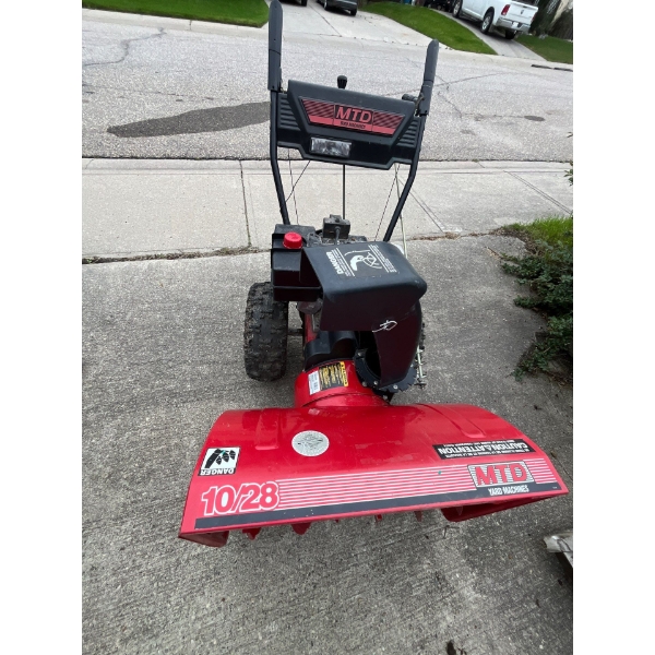 MTD yard machines snowblower 10 x 28 lower area 10 hp motor