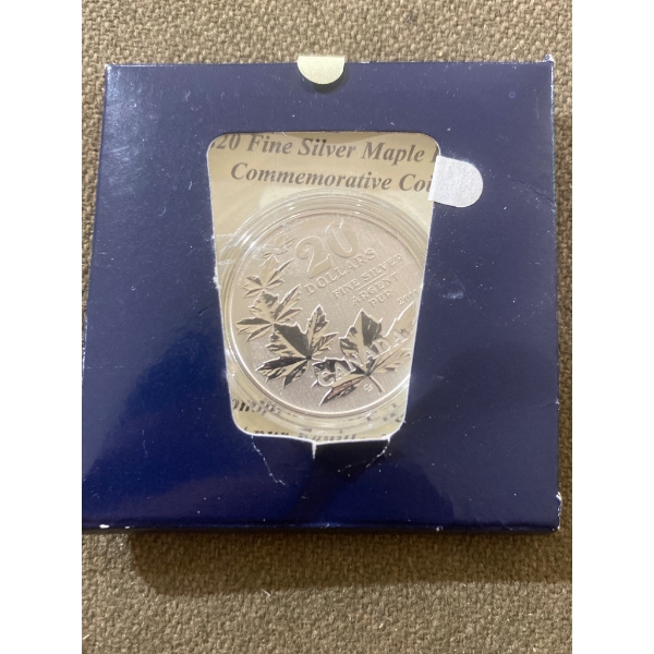 2011 $20 Fine Silver Maple Leaf Commemorative Coin in Original Packaging