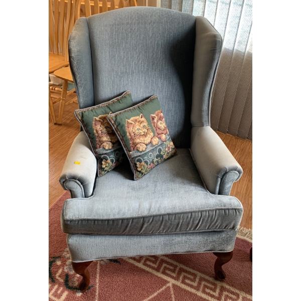 Vintage Blue Chair (32W, 28D, 40T)