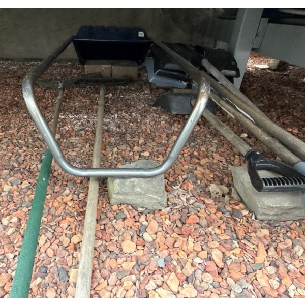 Outdoor Tool Collection Incl. Large Snow Shovel, Shovels, Rakes 