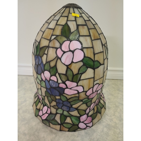 Tiffany style rose design lampshade - 14W, 17T, 12D 