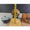 Image 2 : The Lighthouse Keeper's Daughter Collectible Plate, Decoupage Wooden Purse and More 