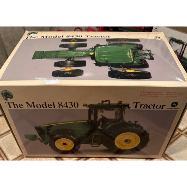John Deere Model 8430 Tractor 1:32 Scale